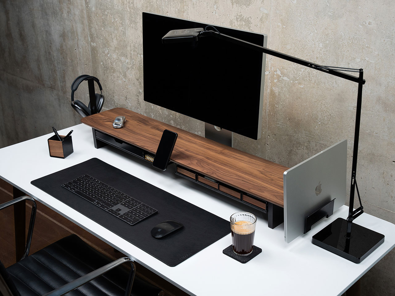Balolo’s Setup Cockpit is a Flexibly Efficient Workstation