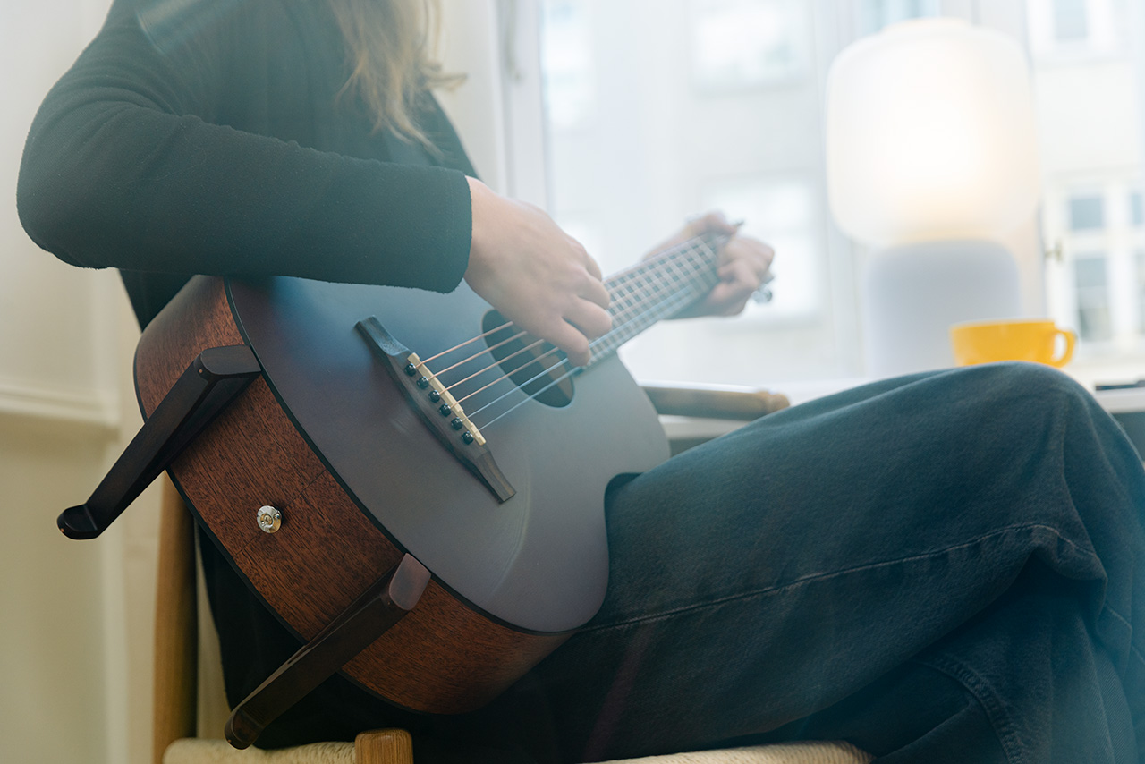 The Harmoni Guitar From Openhagen Taps in to Our Need to Riff
